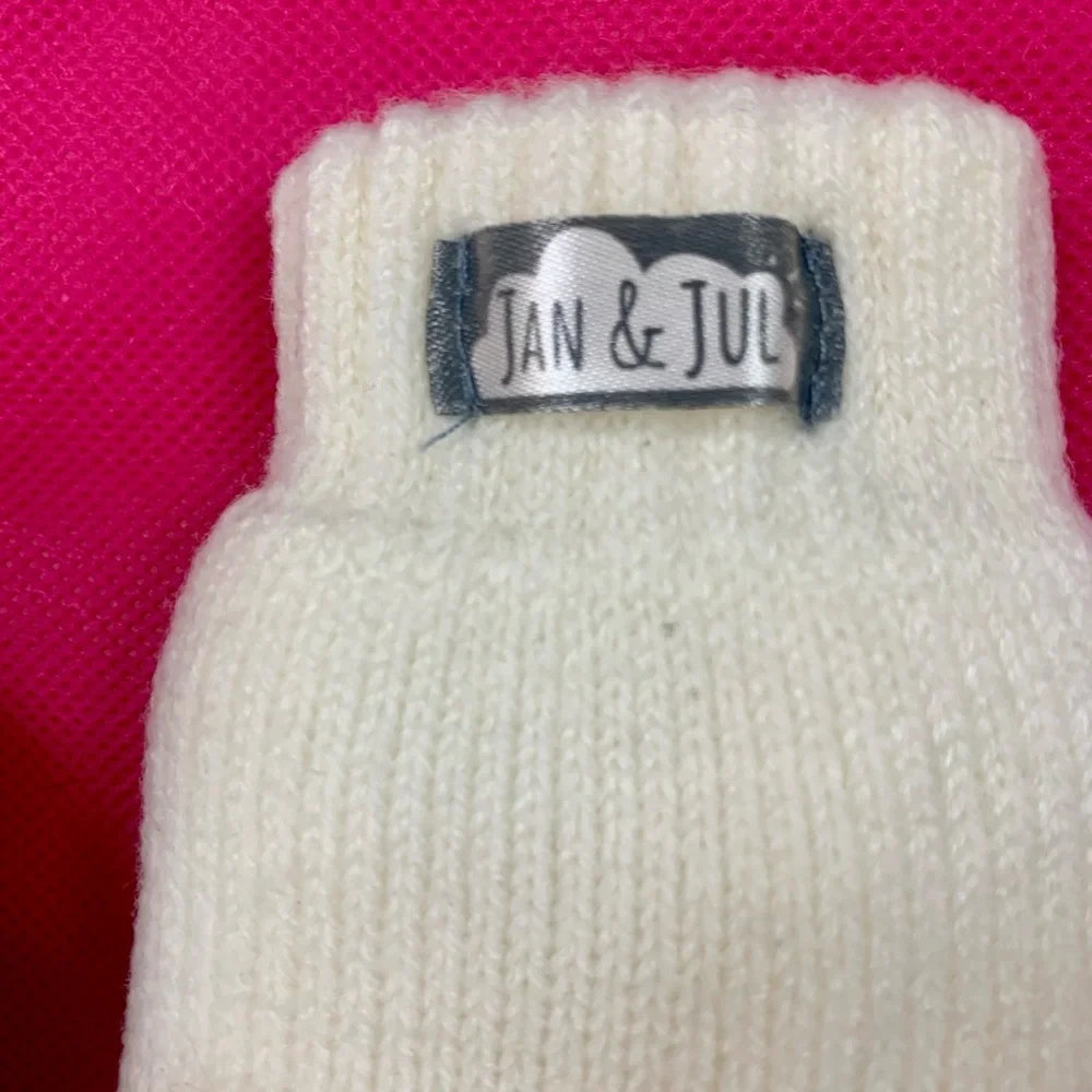 Jan and Jul Bear Hat and Mitten Set
